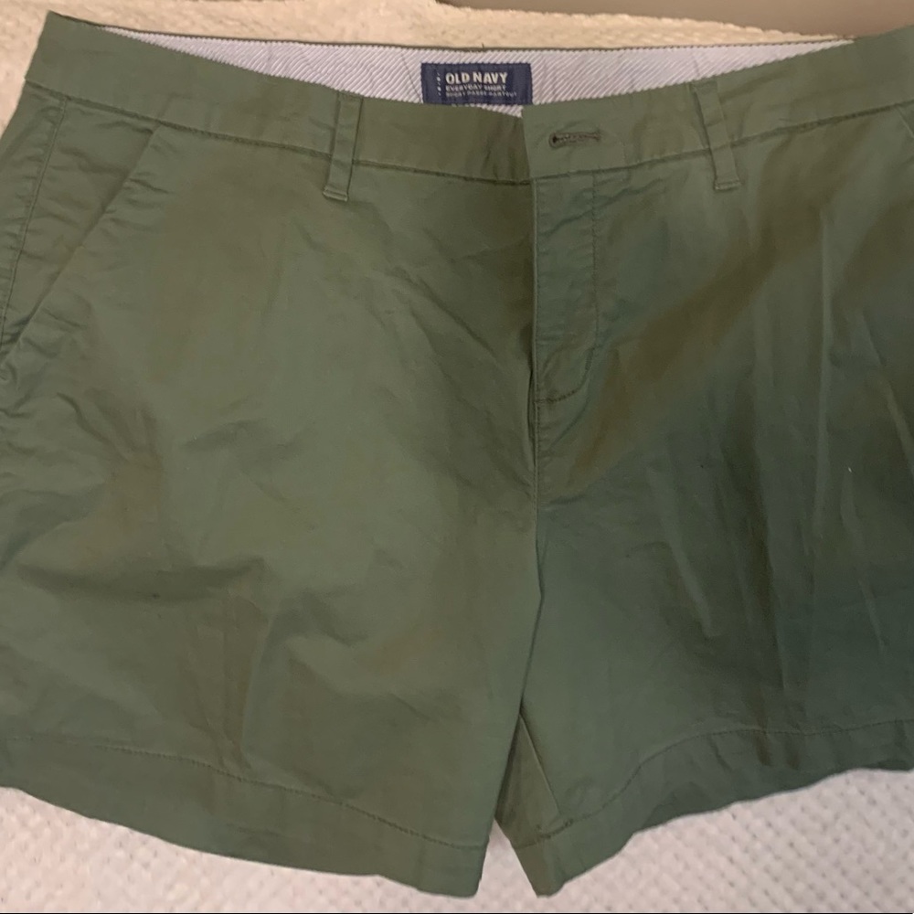 Old Navy shorts size 14